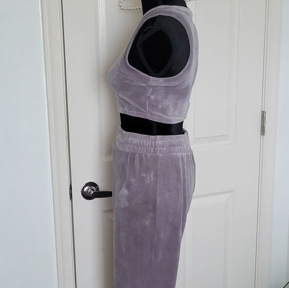 Velour 2 piece Crew Neck Crop set Size S - Picture 4 of 5
